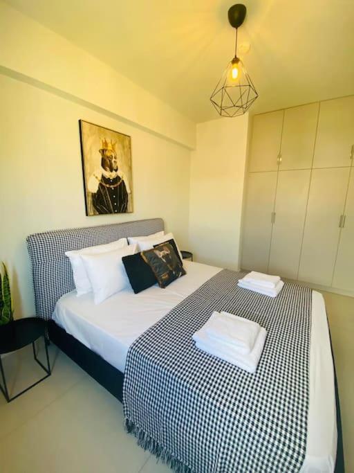 New 2Bd Aprt With Shared Rooftop Pool D3 Атина Екстериор снимка